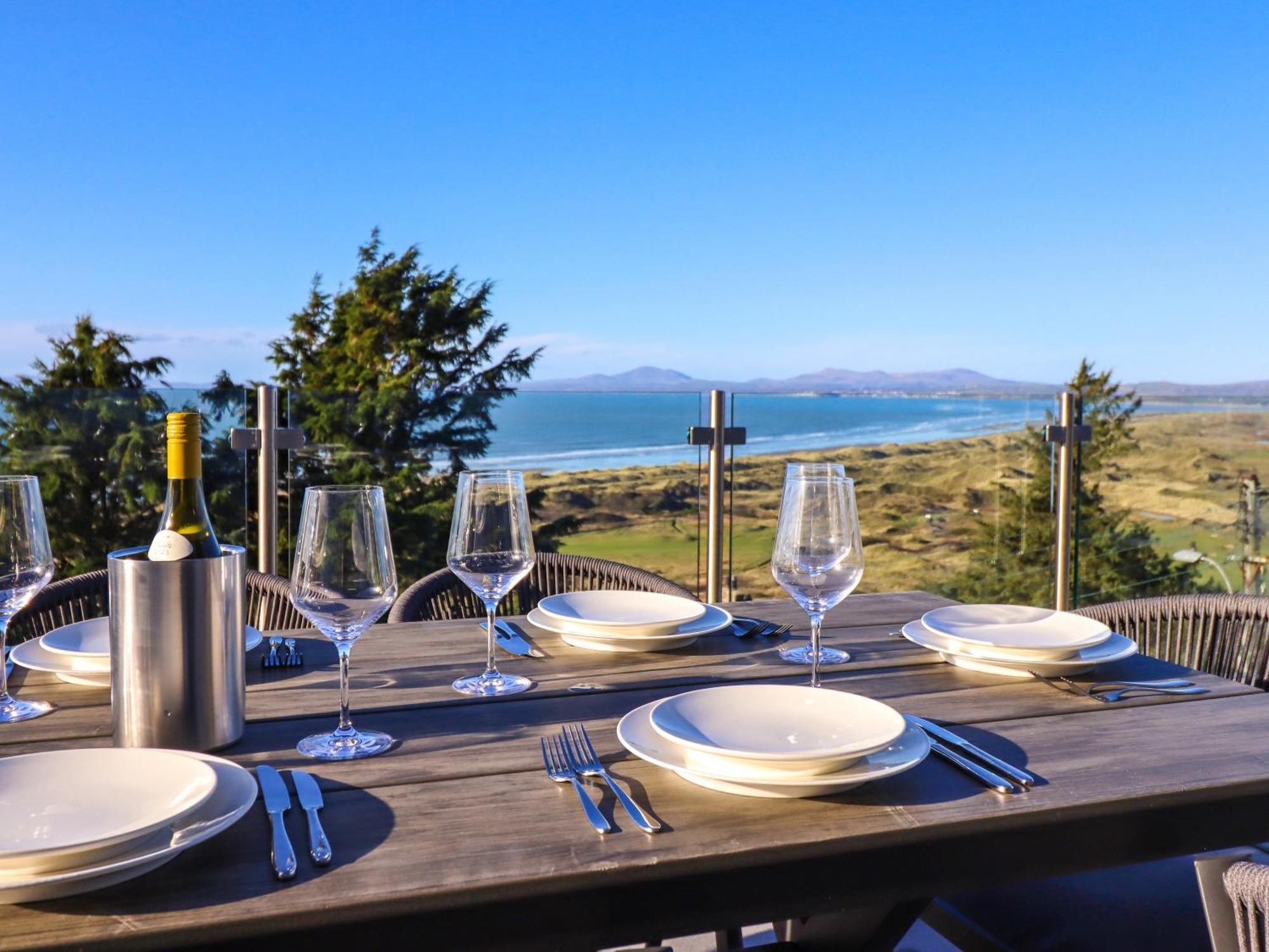 Aelfor Villa Harlech Buitenkant foto